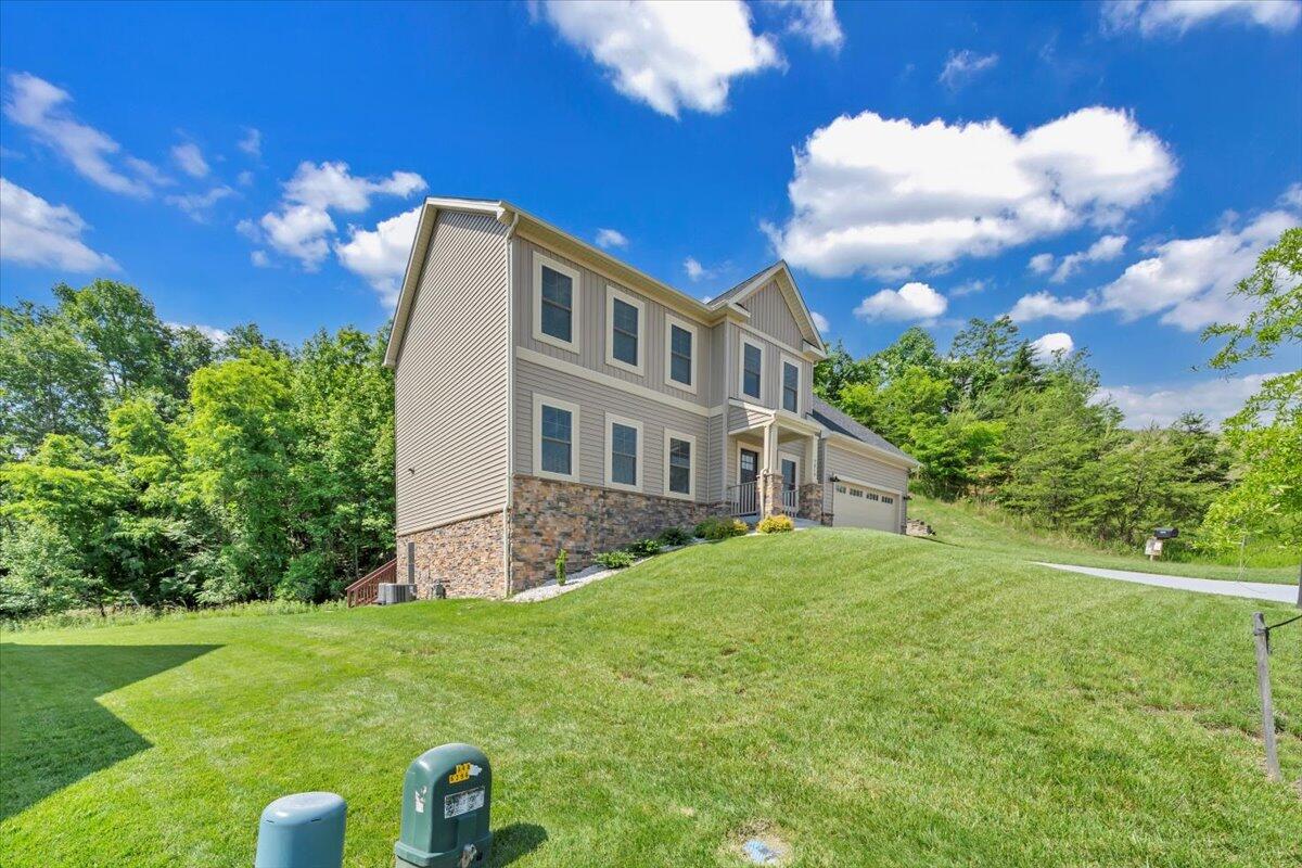 7019 Linn Cove Ct, Roanoke, Virginia image 47