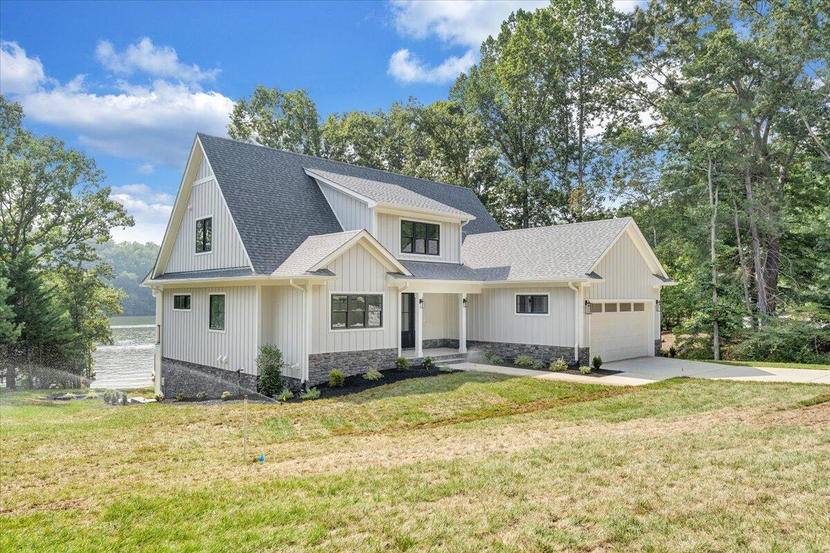 Union Hall, Virginia 24176, United States, 4 Bedrooms Bedrooms, ,5 BathroomsBathrooms,Residential,Active,137457