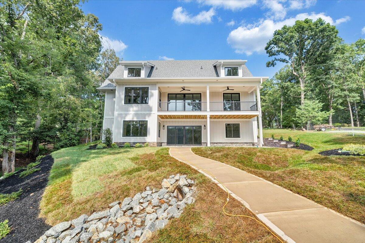 Union Hall, Virginia 24176, United States, 4 Bedrooms Bedrooms, ,5 BathroomsBathrooms,Residential,Active,137457