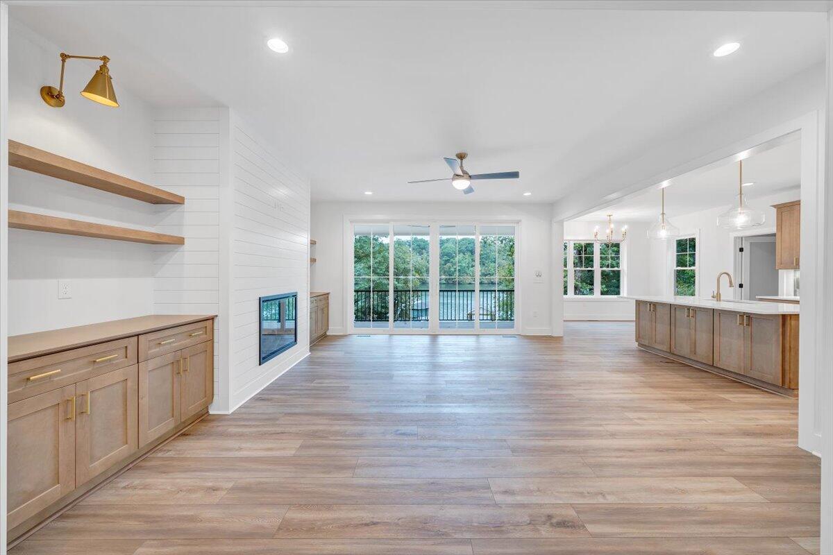 Union Hall, Virginia 24176, United States, 4 Bedrooms Bedrooms, ,5 BathroomsBathrooms,Residential,Active,137457