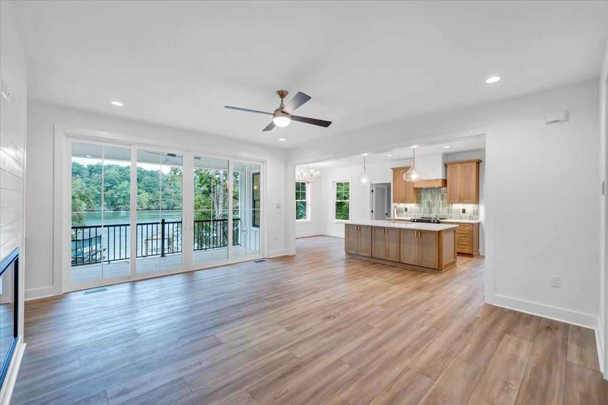 Union Hall, Virginia 24176, United States, 4 Bedrooms Bedrooms, ,5 BathroomsBathrooms,Residential,Active,137457