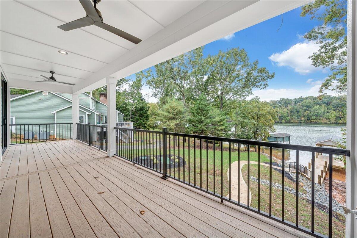 Union Hall, Virginia 24176, United States, 4 Bedrooms Bedrooms, ,5 BathroomsBathrooms,Residential,Active,137457