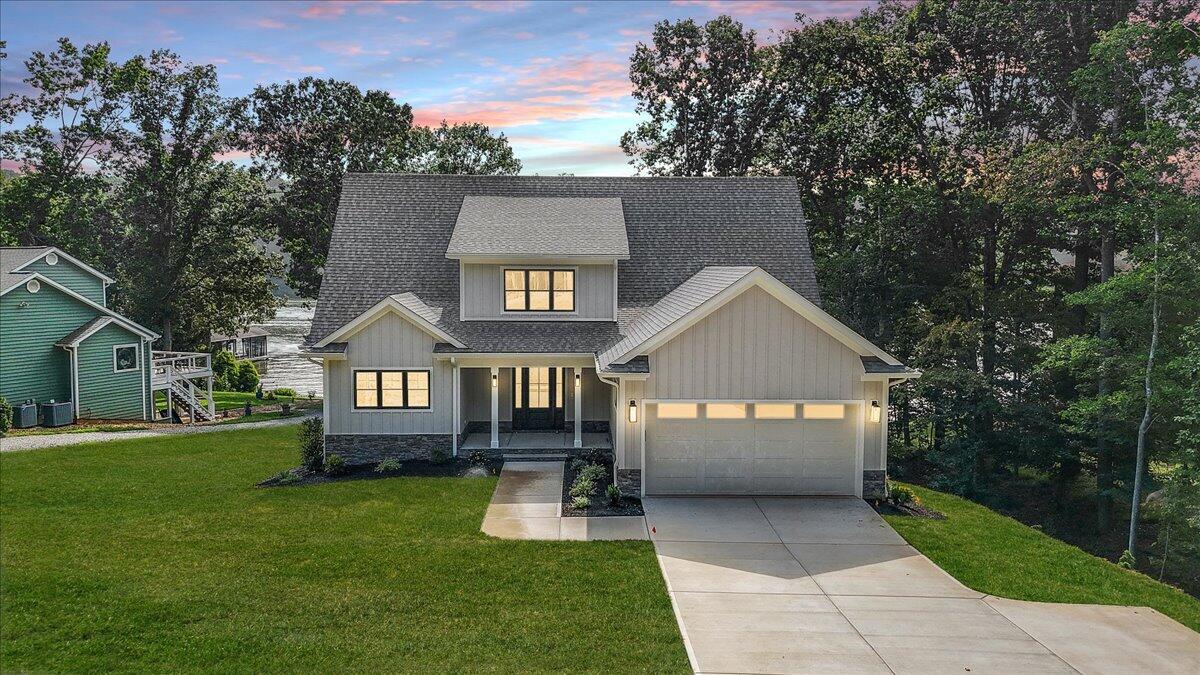 Union Hall, Virginia 24176, United States, 4 Bedrooms Bedrooms, ,5 BathroomsBathrooms,Residential,Active,137457