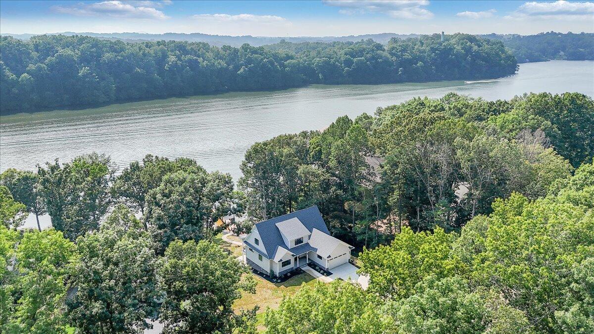 Union Hall, Virginia 24176, United States, 4 Bedrooms Bedrooms, ,5 BathroomsBathrooms,Residential,Active,137457