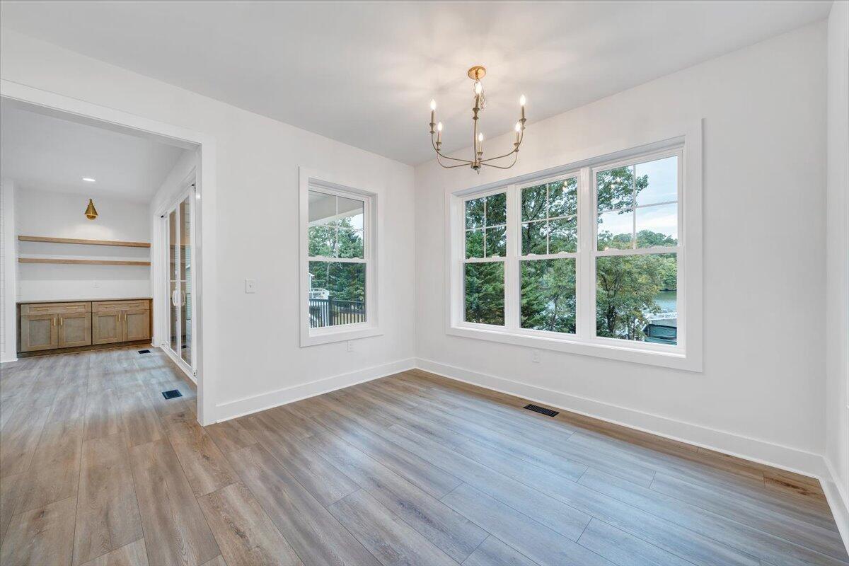 Union Hall, Virginia 24176, United States, 4 Bedrooms Bedrooms, ,5 BathroomsBathrooms,Residential,Active,137457