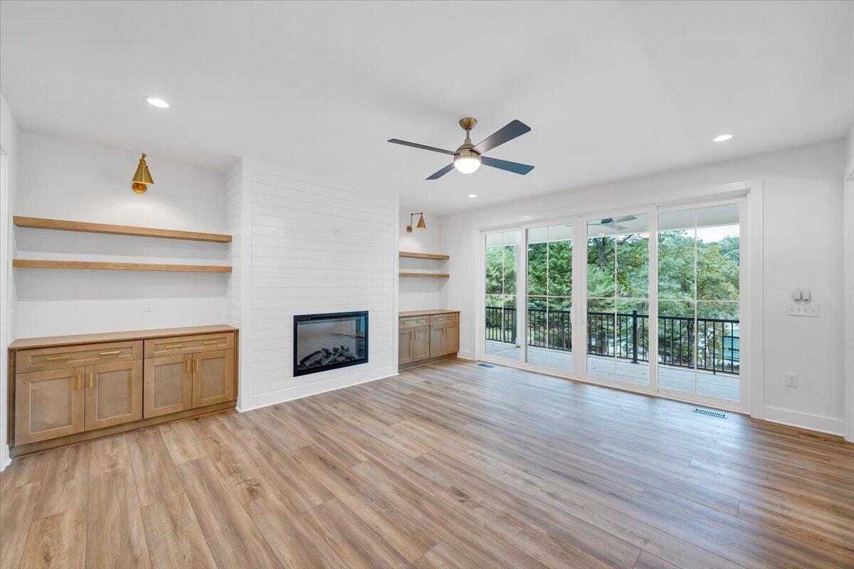 Union Hall, Virginia 24176, United States, 4 Bedrooms Bedrooms, ,5 BathroomsBathrooms,Residential,Active,137457