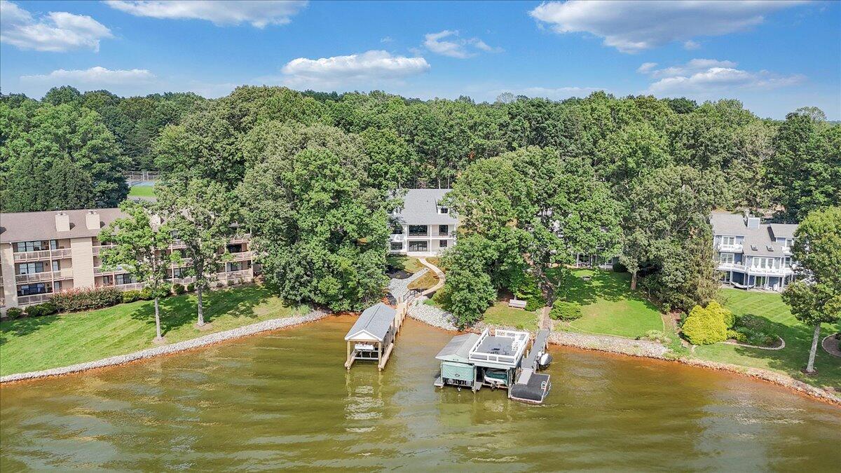 Union Hall, Virginia 24176, United States, 4 Bedrooms Bedrooms, ,5 BathroomsBathrooms,Residential,Active,137457