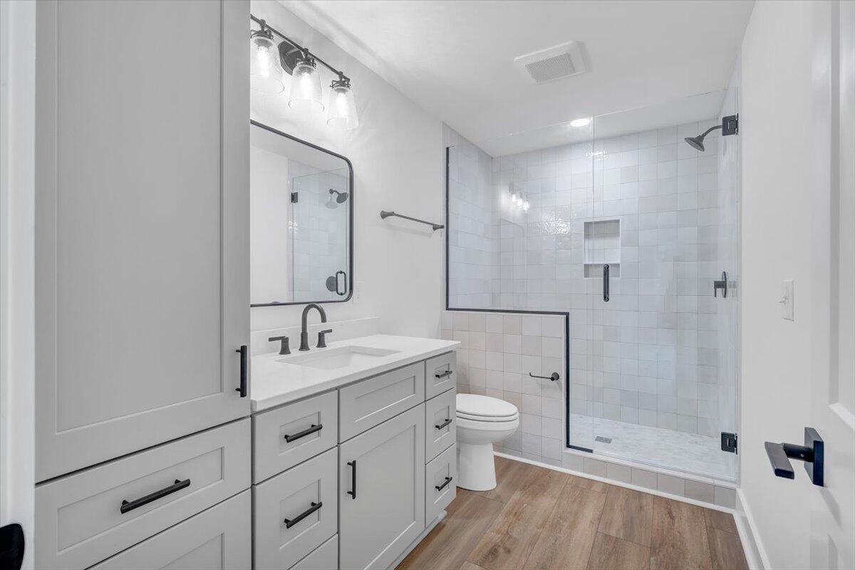 Union Hall, Virginia 24176, United States, 4 Bedrooms Bedrooms, ,5 BathroomsBathrooms,Residential,Active,137457