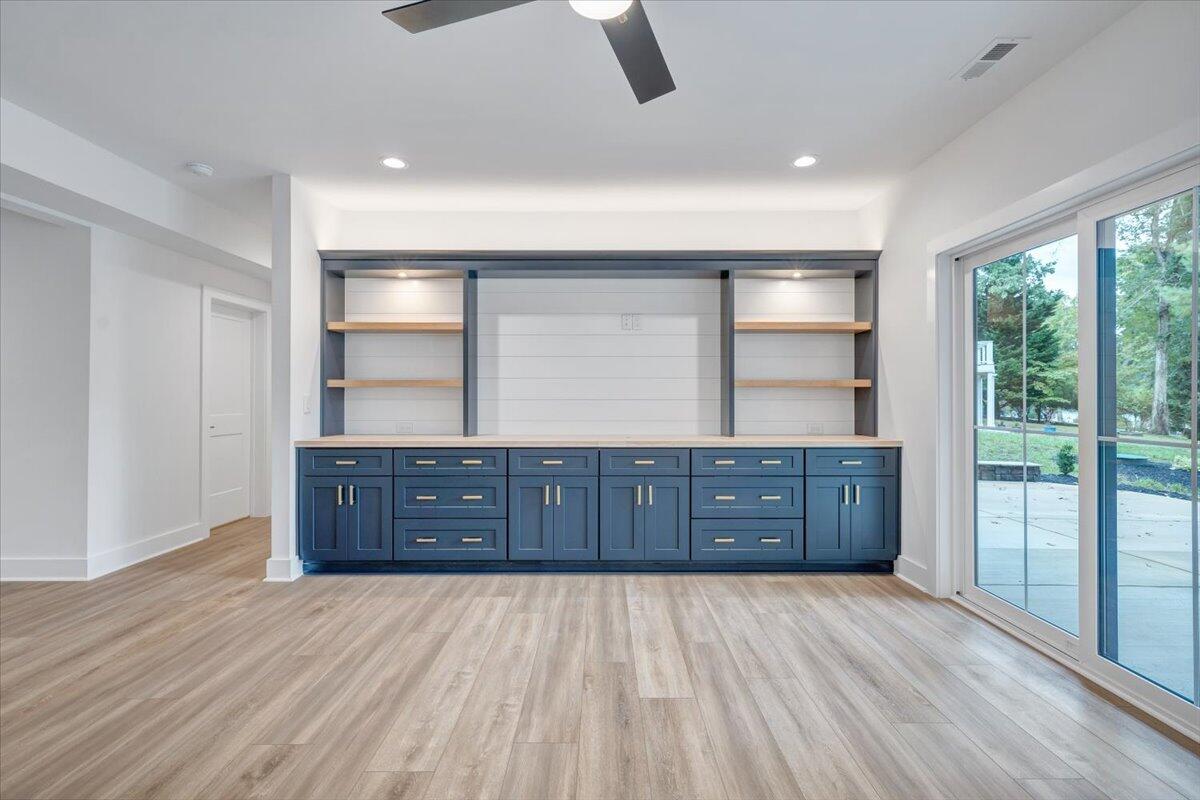 Union Hall, Virginia 24176, United States, 4 Bedrooms Bedrooms, ,5 BathroomsBathrooms,Residential,Active,137457