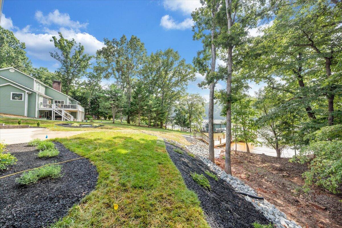 Union Hall, Virginia 24176, United States, 4 Bedrooms Bedrooms, ,5 BathroomsBathrooms,Residential,Active,137457