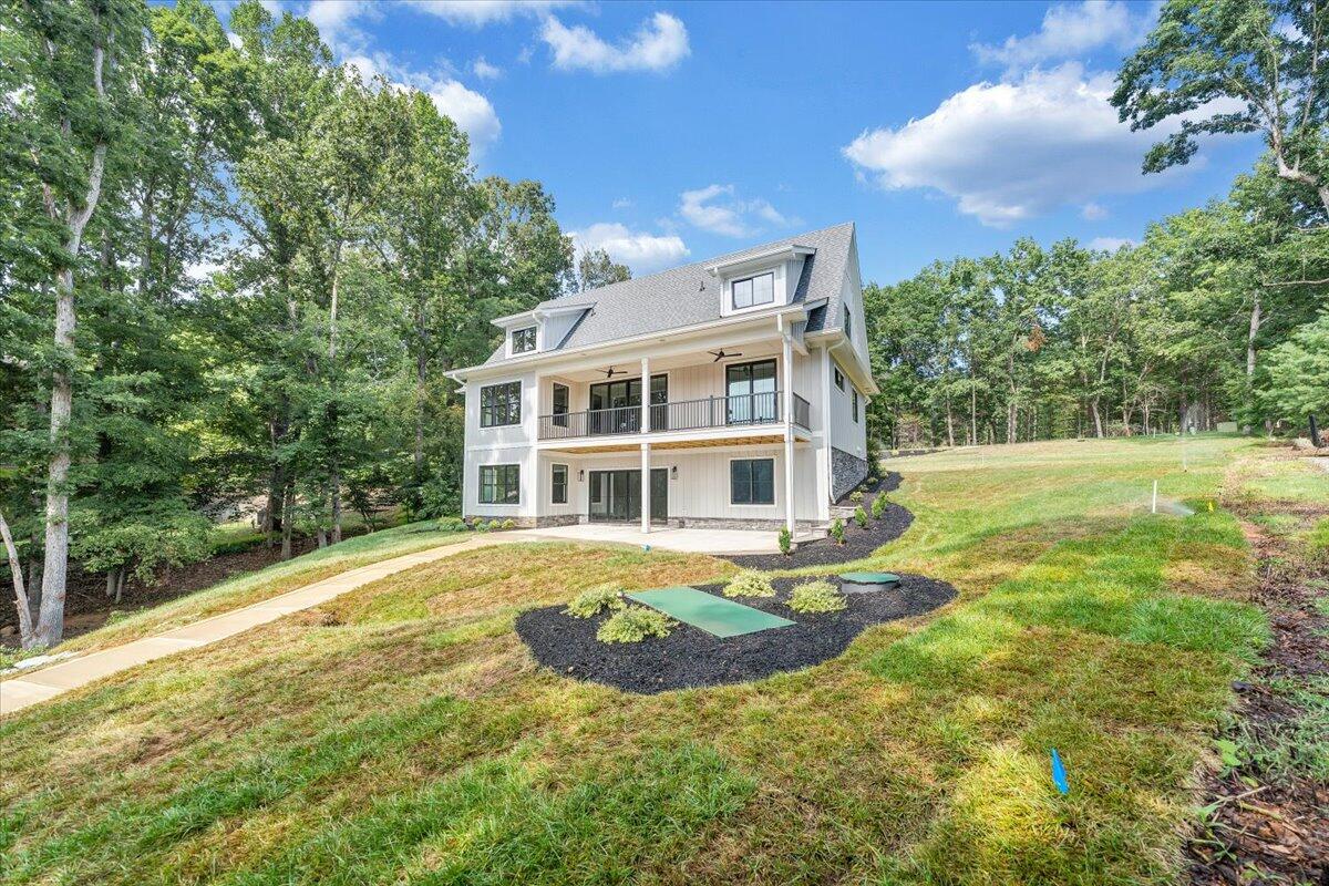 Union Hall, Virginia 24176, United States, 4 Bedrooms Bedrooms, ,5 BathroomsBathrooms,Residential,Active,137457