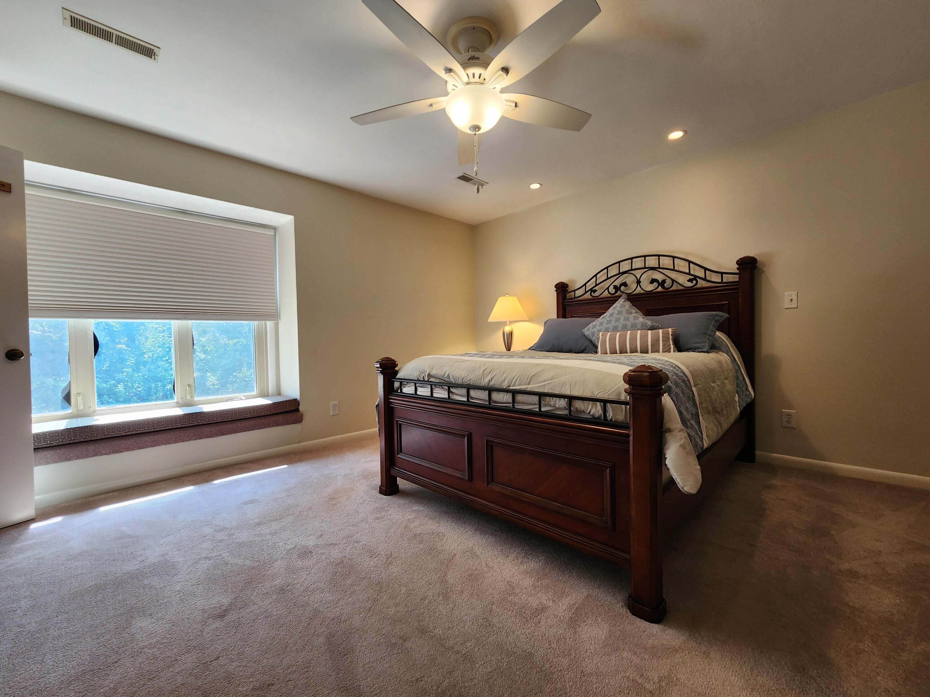 Roanoke, Virginia 24018, United States, 3 Bedrooms Bedrooms, ,3 BathroomsBathrooms,Residential,Active,206765