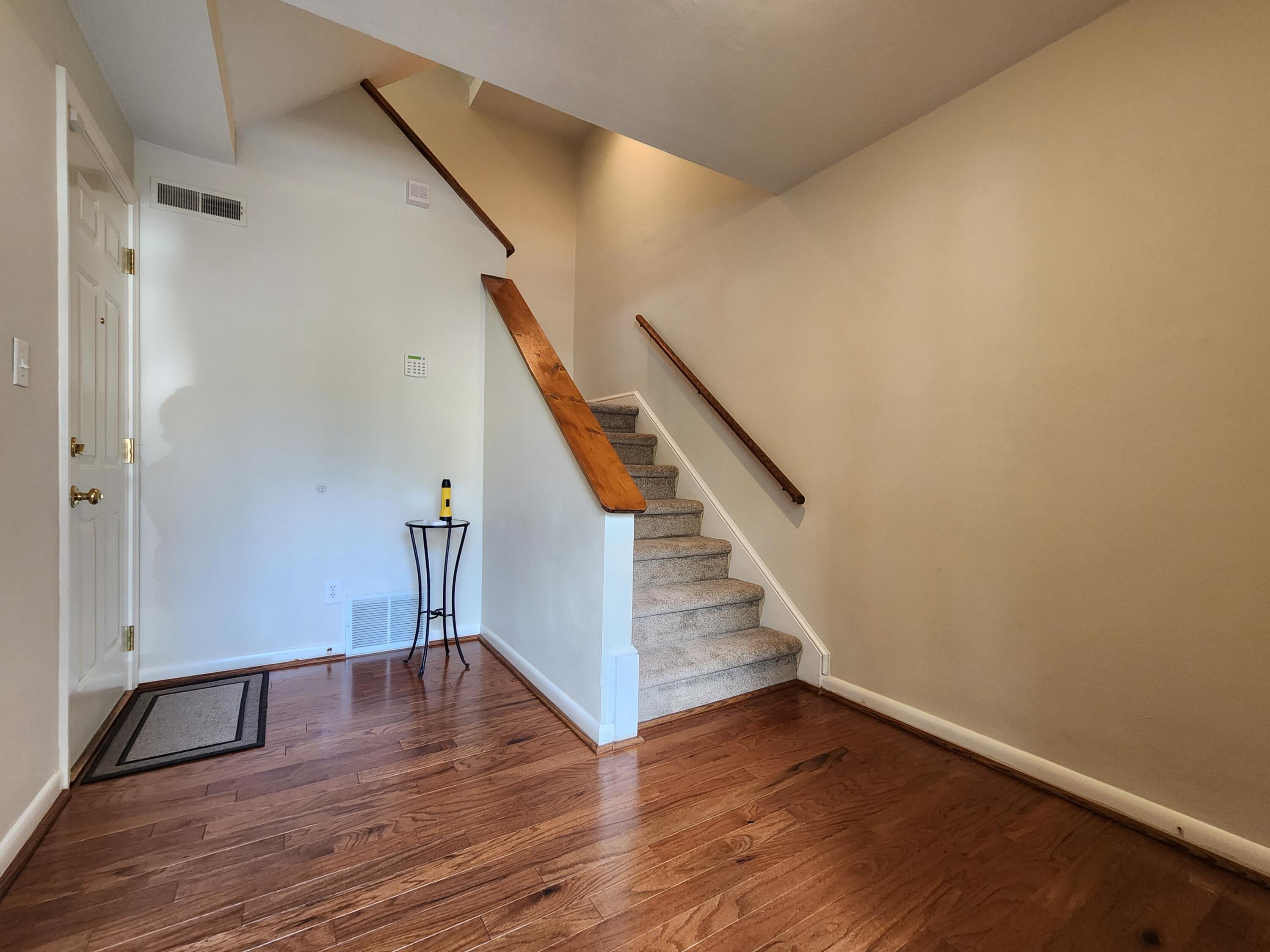 Roanoke, Virginia 24018, United States, 3 Bedrooms Bedrooms, ,3 BathroomsBathrooms,Residential,Active,206765