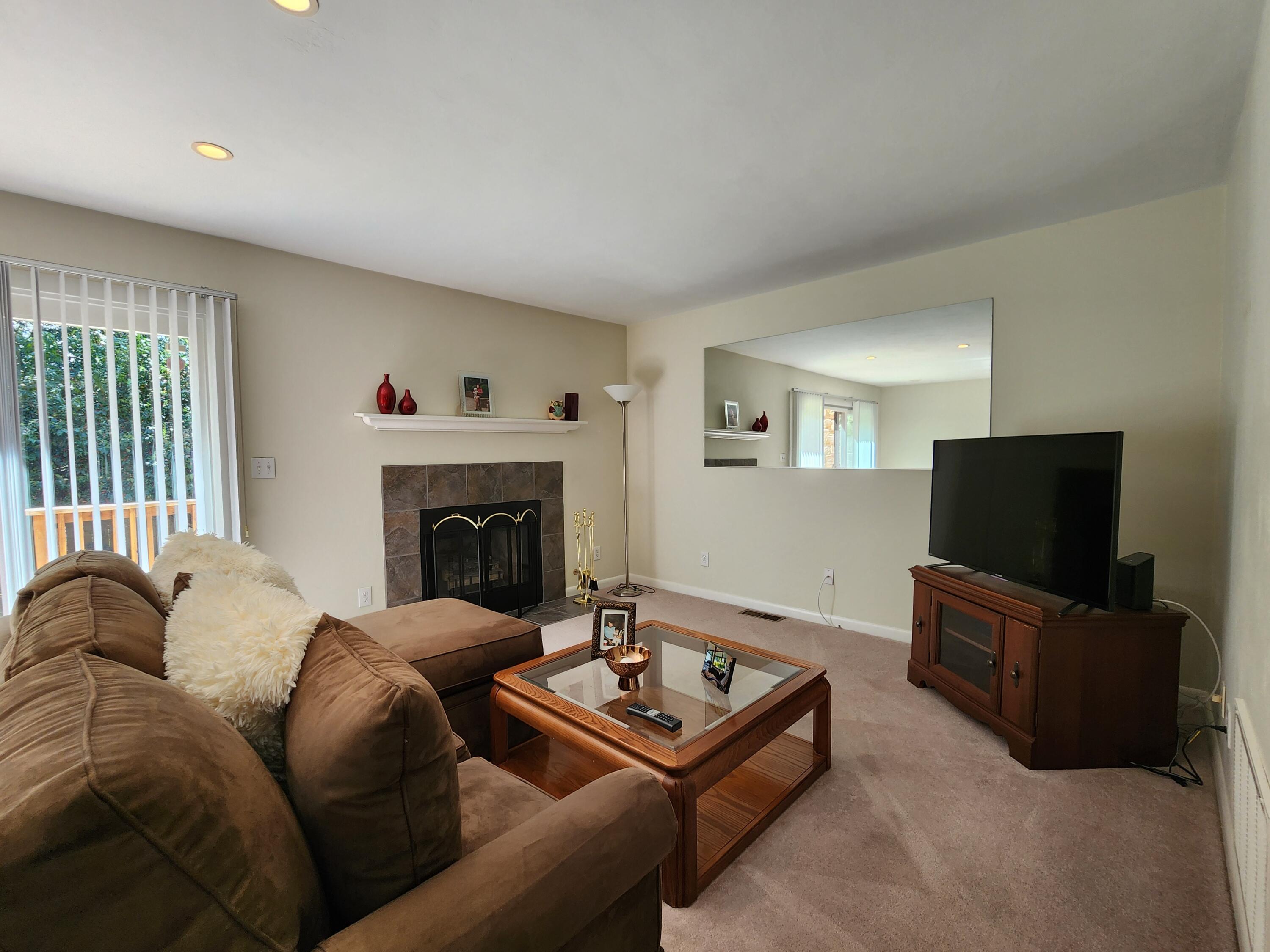 Roanoke, Virginia 24018, United States, 3 Bedrooms Bedrooms, ,3 BathroomsBathrooms,Residential,Active,206765