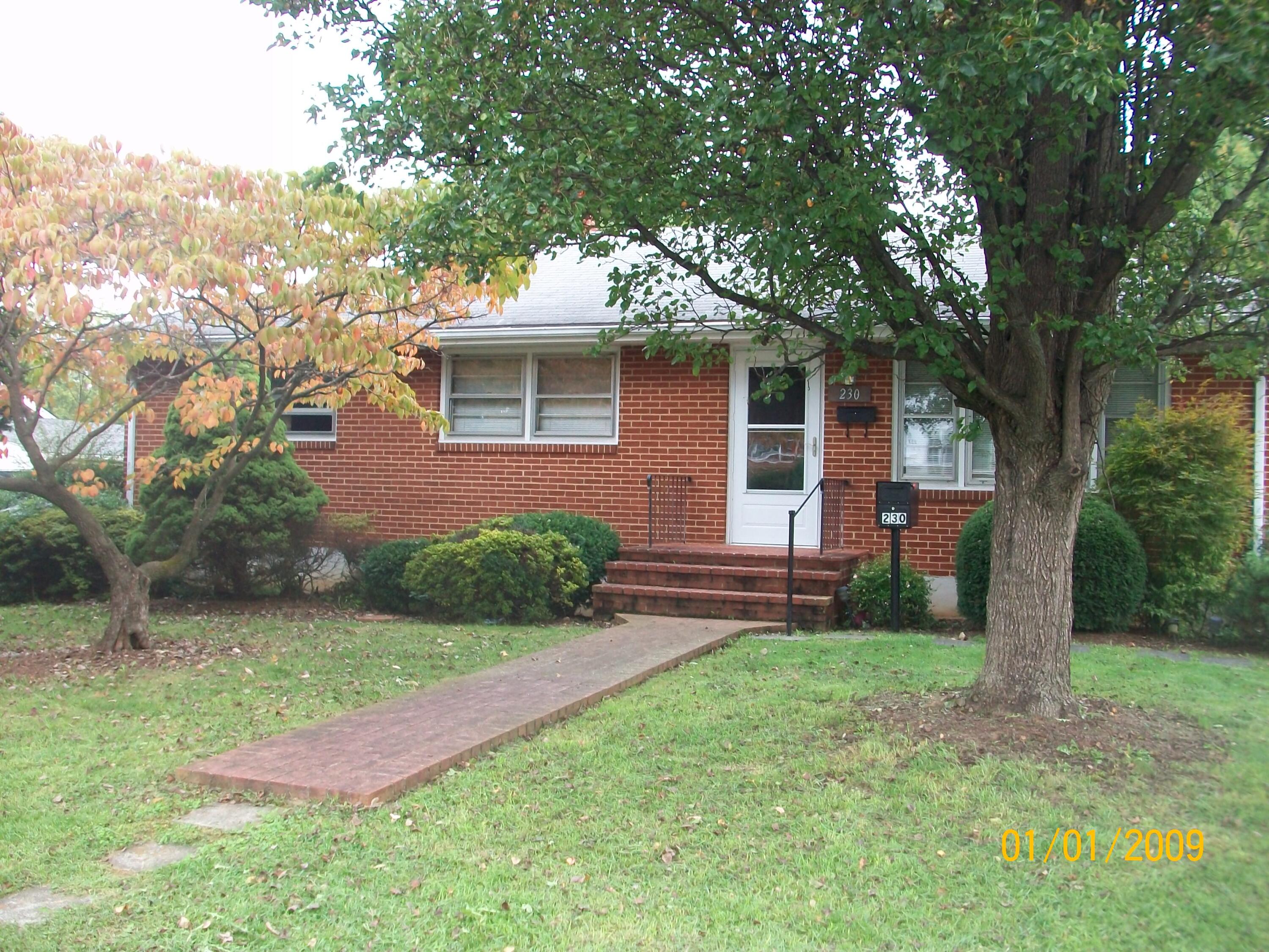 230 Crittendon Ave, Roanoke, Virginia image 2