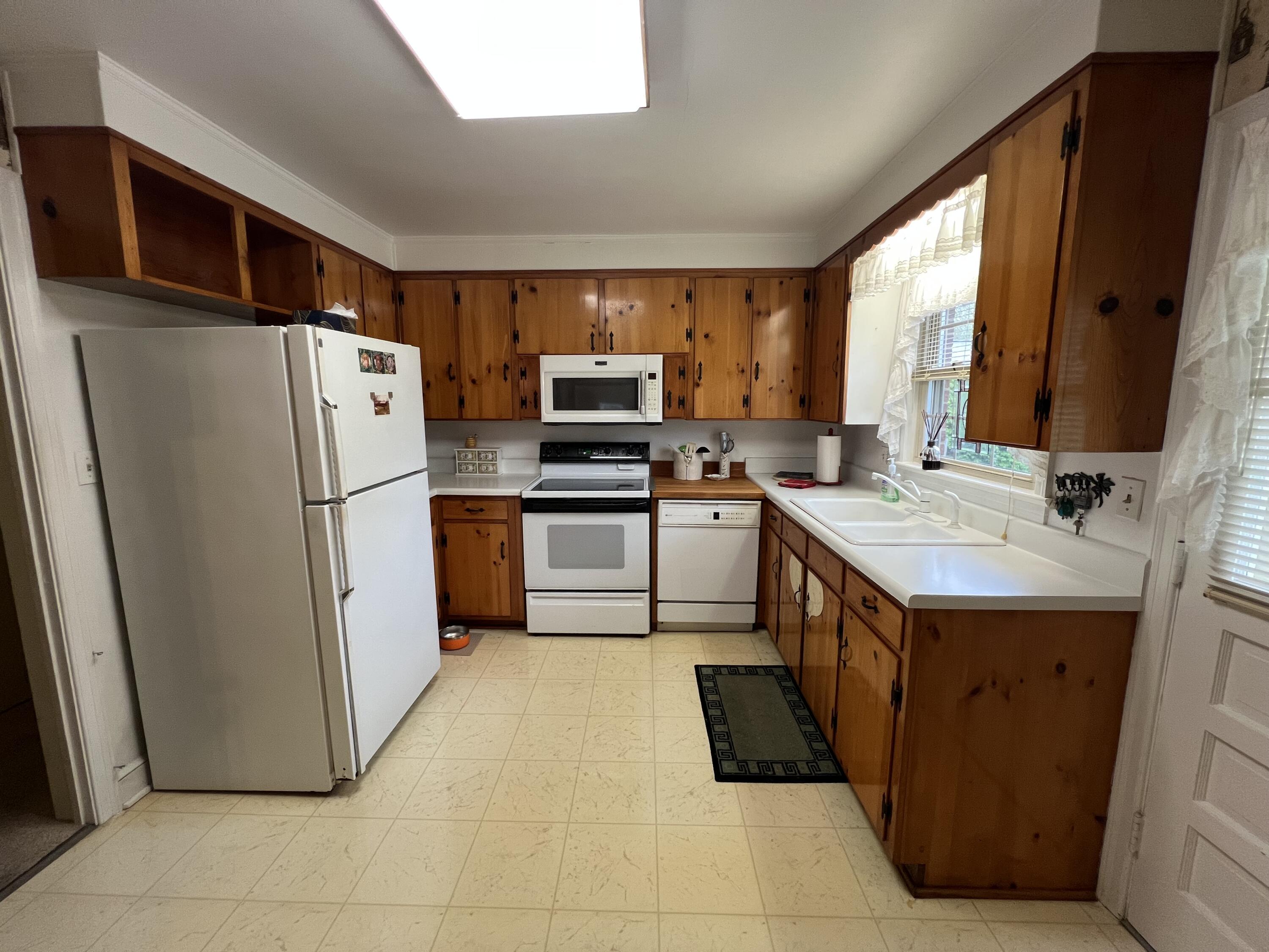 721 Boon St, Salem, Virginia image 7