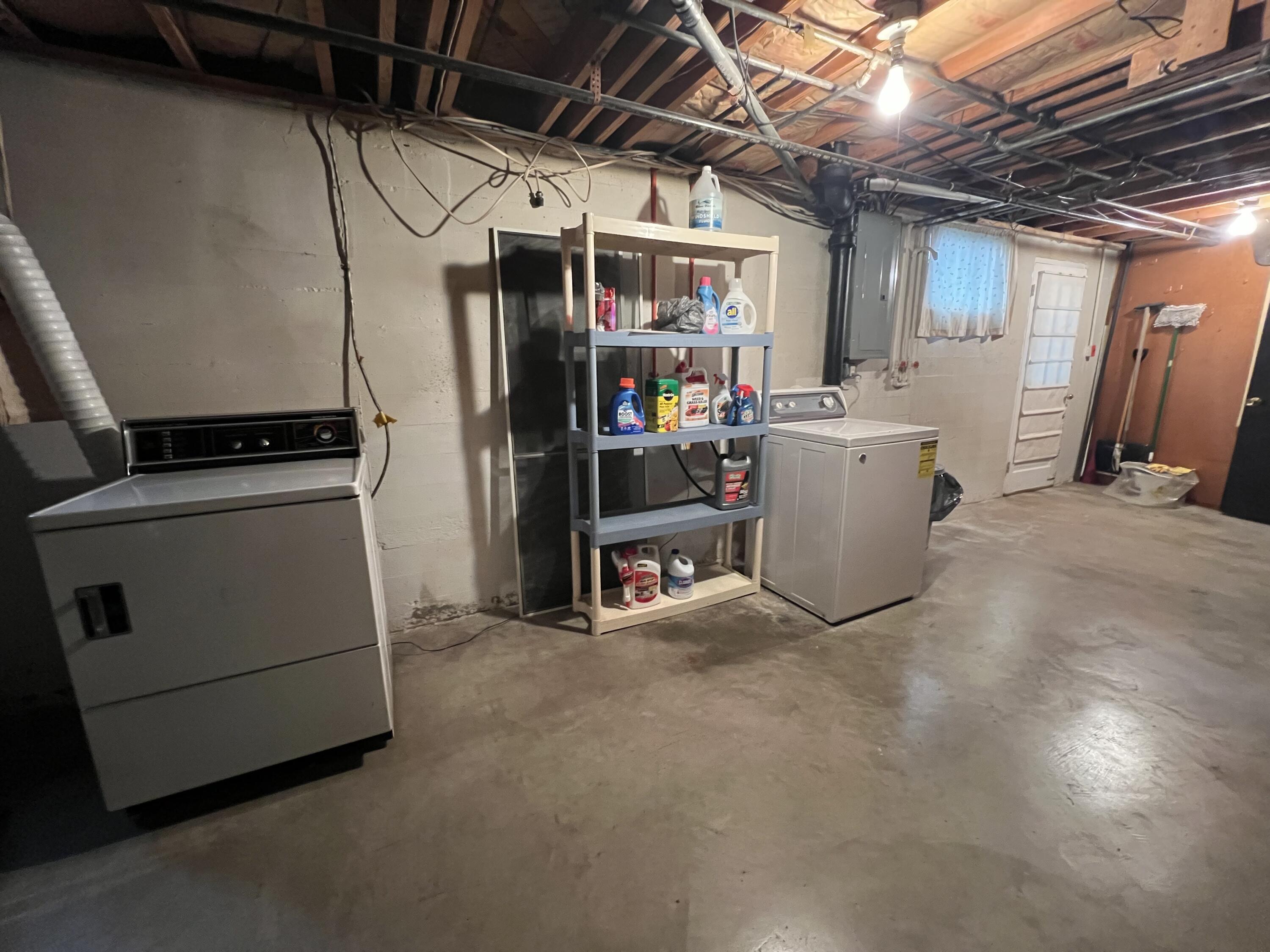 721 Boon St, Salem, Virginia image 18