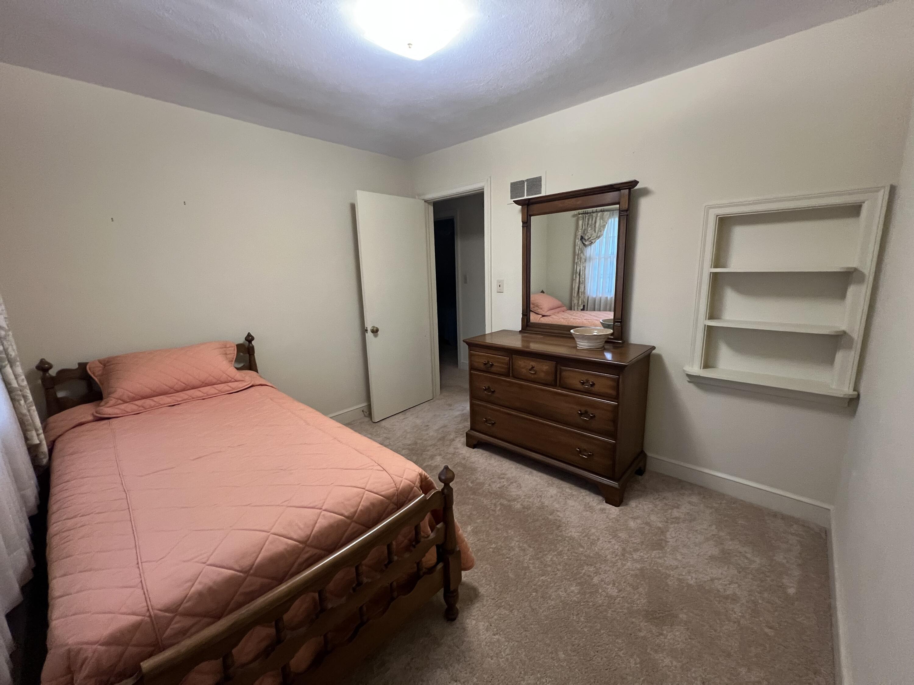 721 Boon St, Salem, Virginia image 13