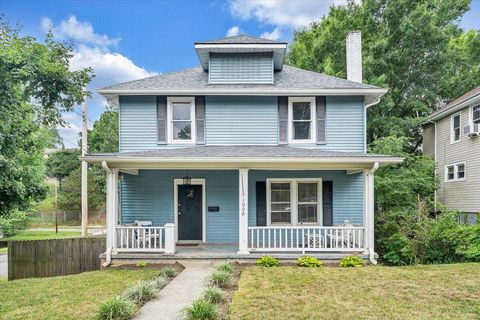 Homes For Sale - 1002 Howbert Ave<br/> Roanoke, VA 24015