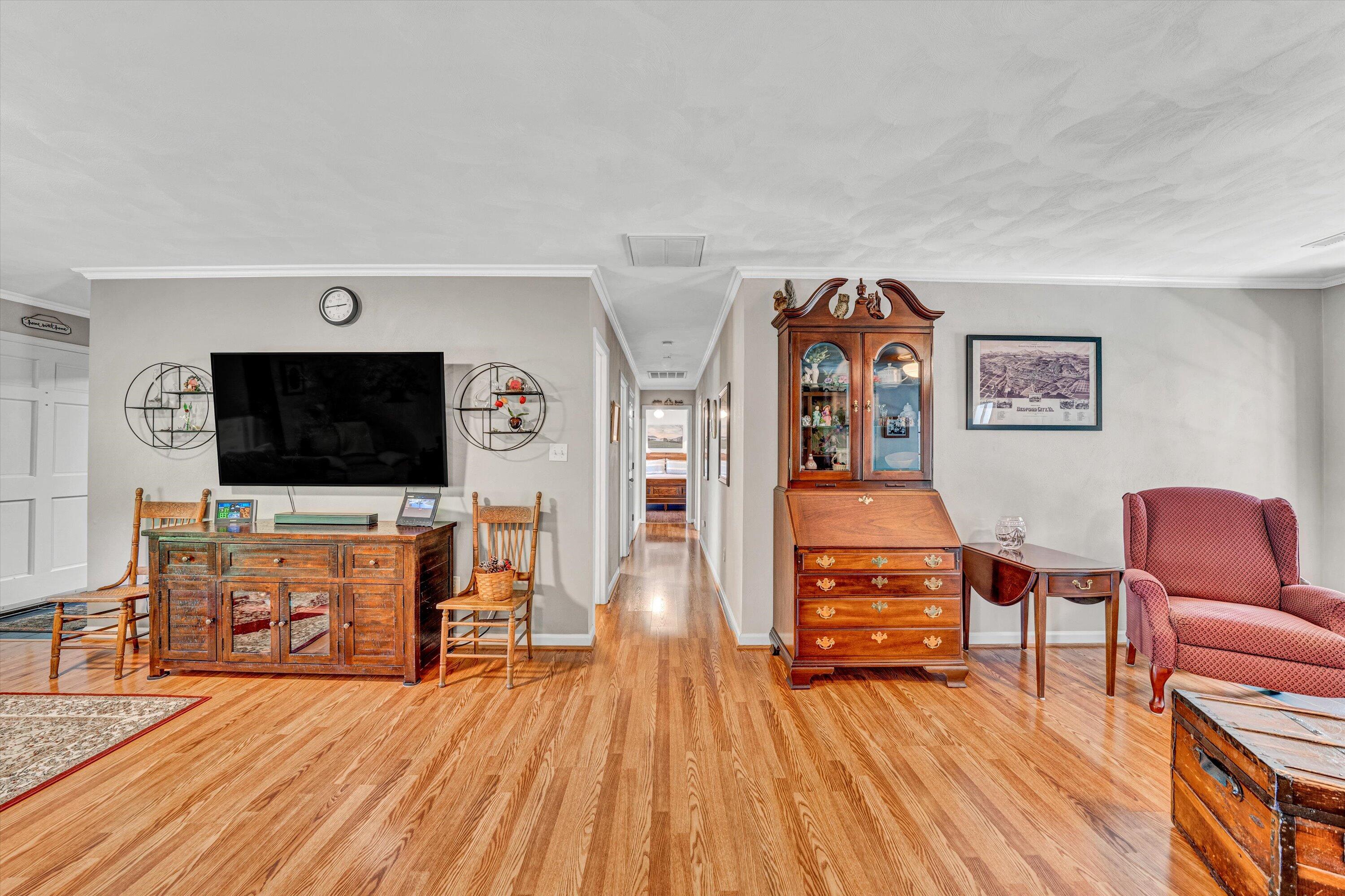 1033 Annie Bell Rd, Blue Ridge, Virginia image 9