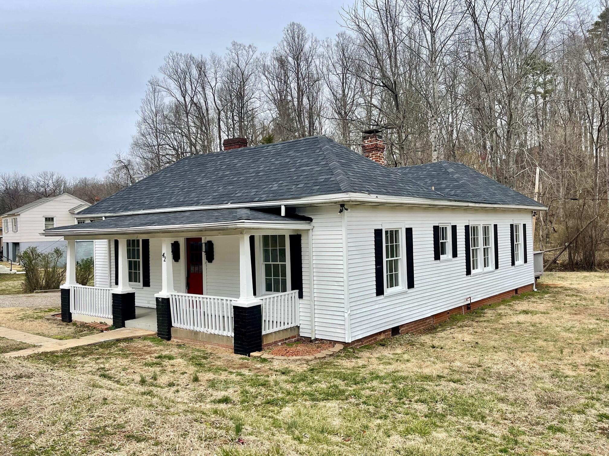 42 Chestnut St, Fieldale, Virginia image 1