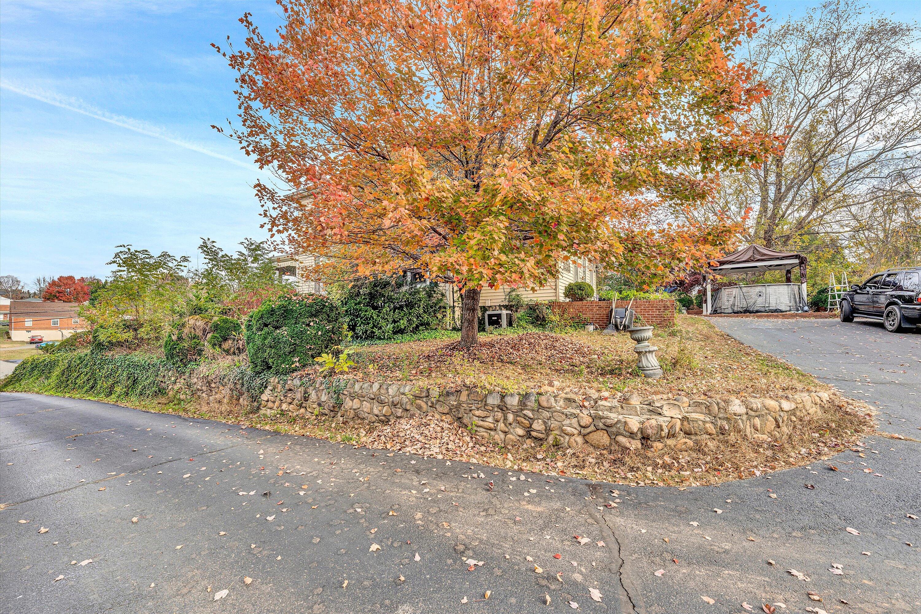 1203 Fairmont Dr, Vinton, Virginia image 37