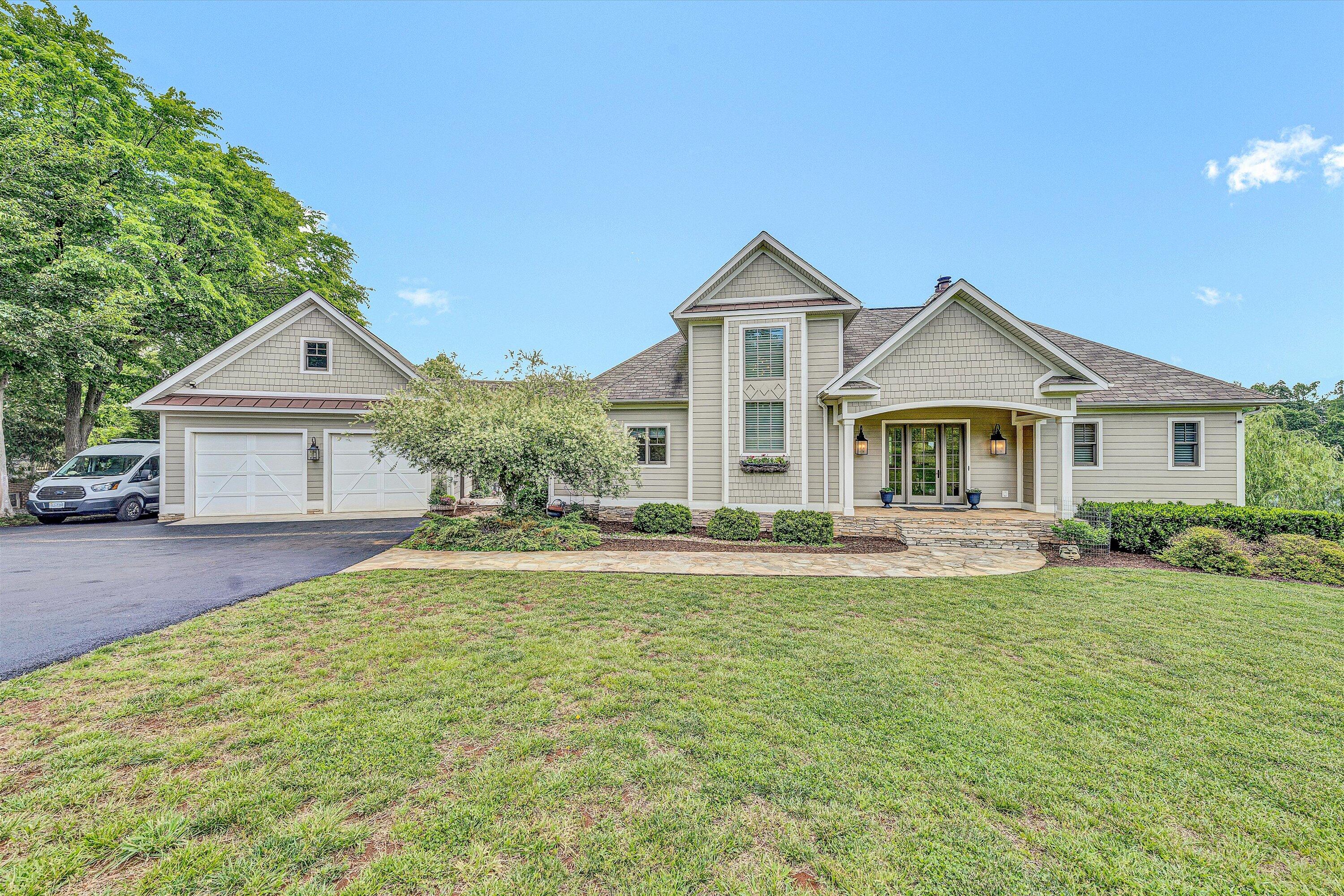 1140 Clear Pointe Run, Lynch Station, Virginia image 3