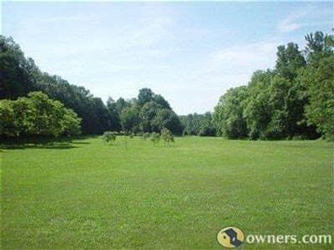 Homes For Sale - 2021 Diamond Hill Rd<br/> Moneta, VA 24121