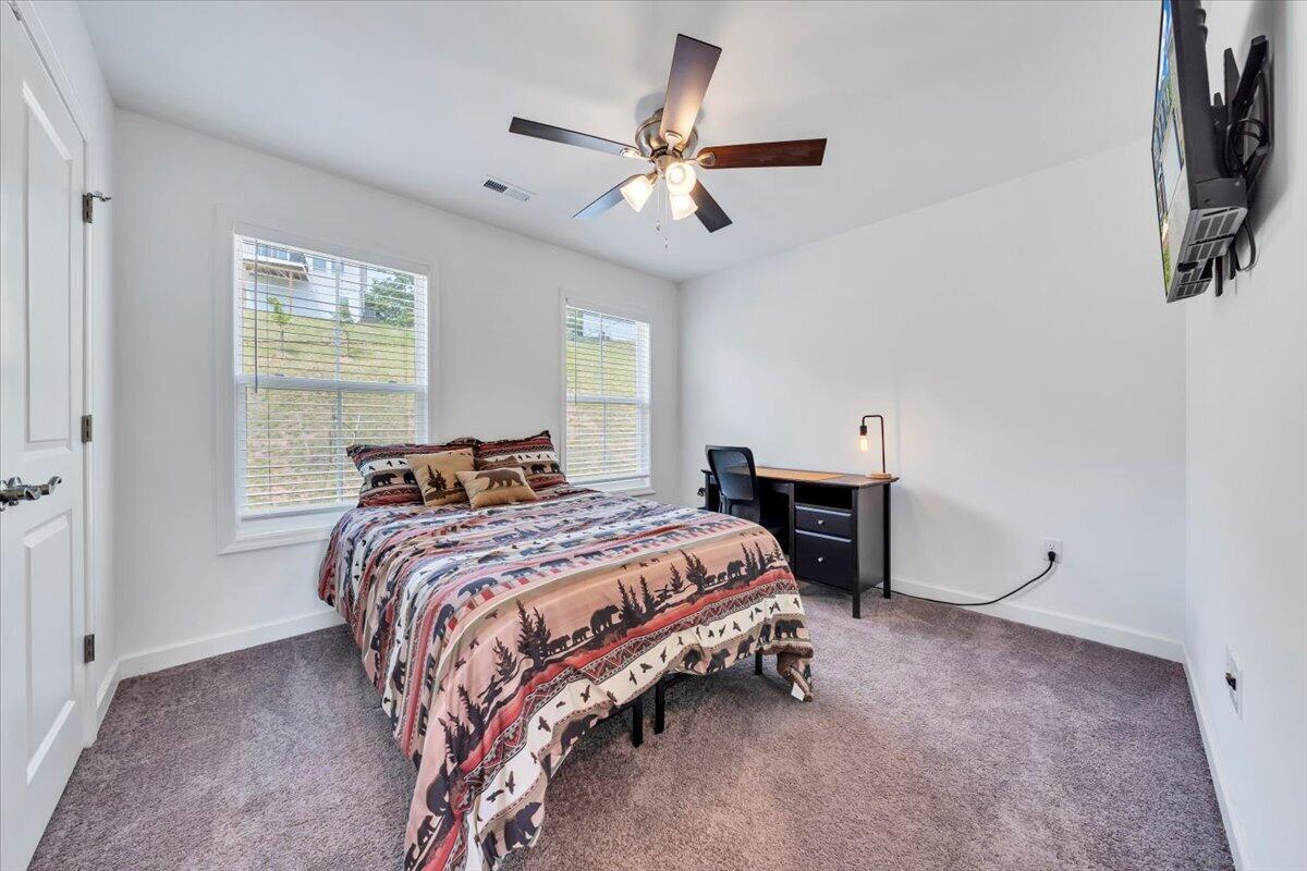 2130 Kings Walk Dr, Roanoke, Virginia image 39