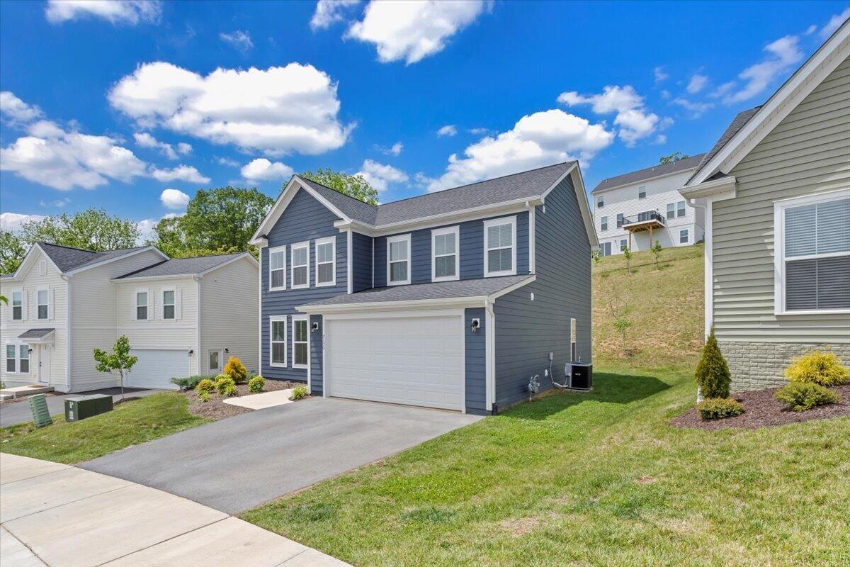 2130 Kings Walk Dr, Roanoke, Virginia image 3