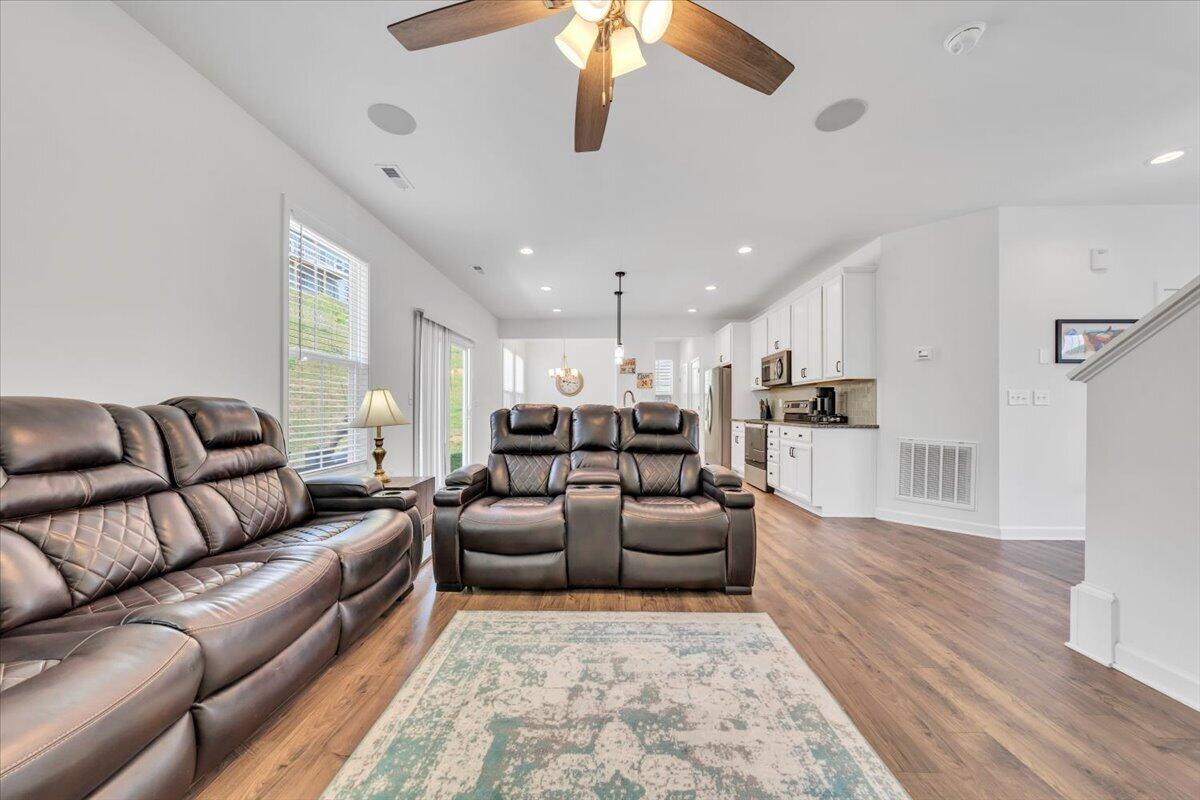 2130 Kings Walk Dr, Roanoke, Virginia image 13