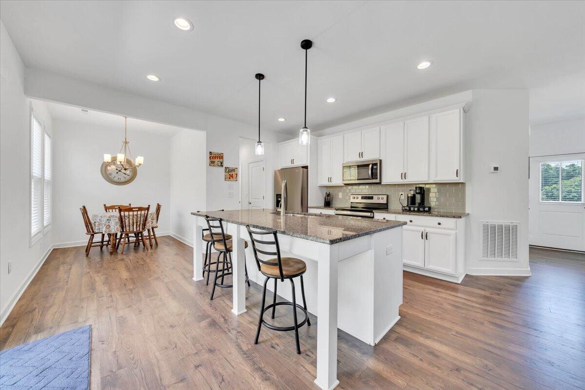 2130 Kings Walk Dr, Roanoke, Virginia image 23