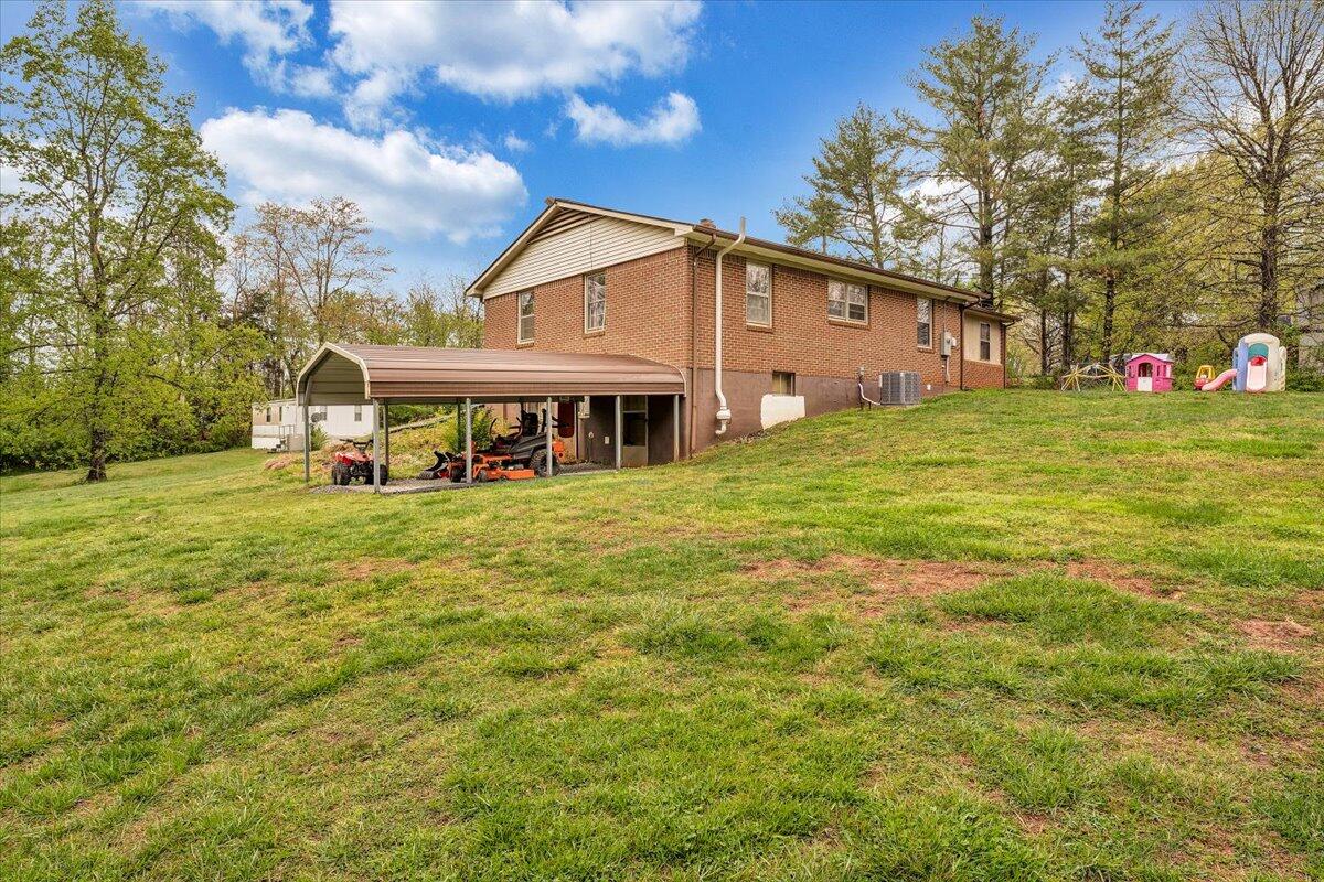 171 Bowles Dr, Rocky Mount, Virginia image 3