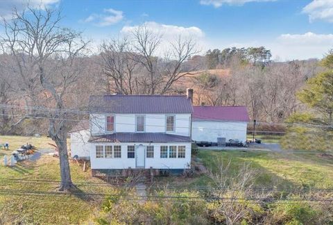 Vacant Land For Sale - 6457 Roanoke Rd<br/> Fincastle, VA 24090