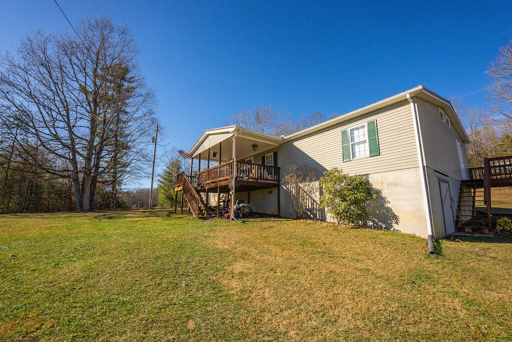 3775 Sunflower Rd, Pilot, Virginia image 2