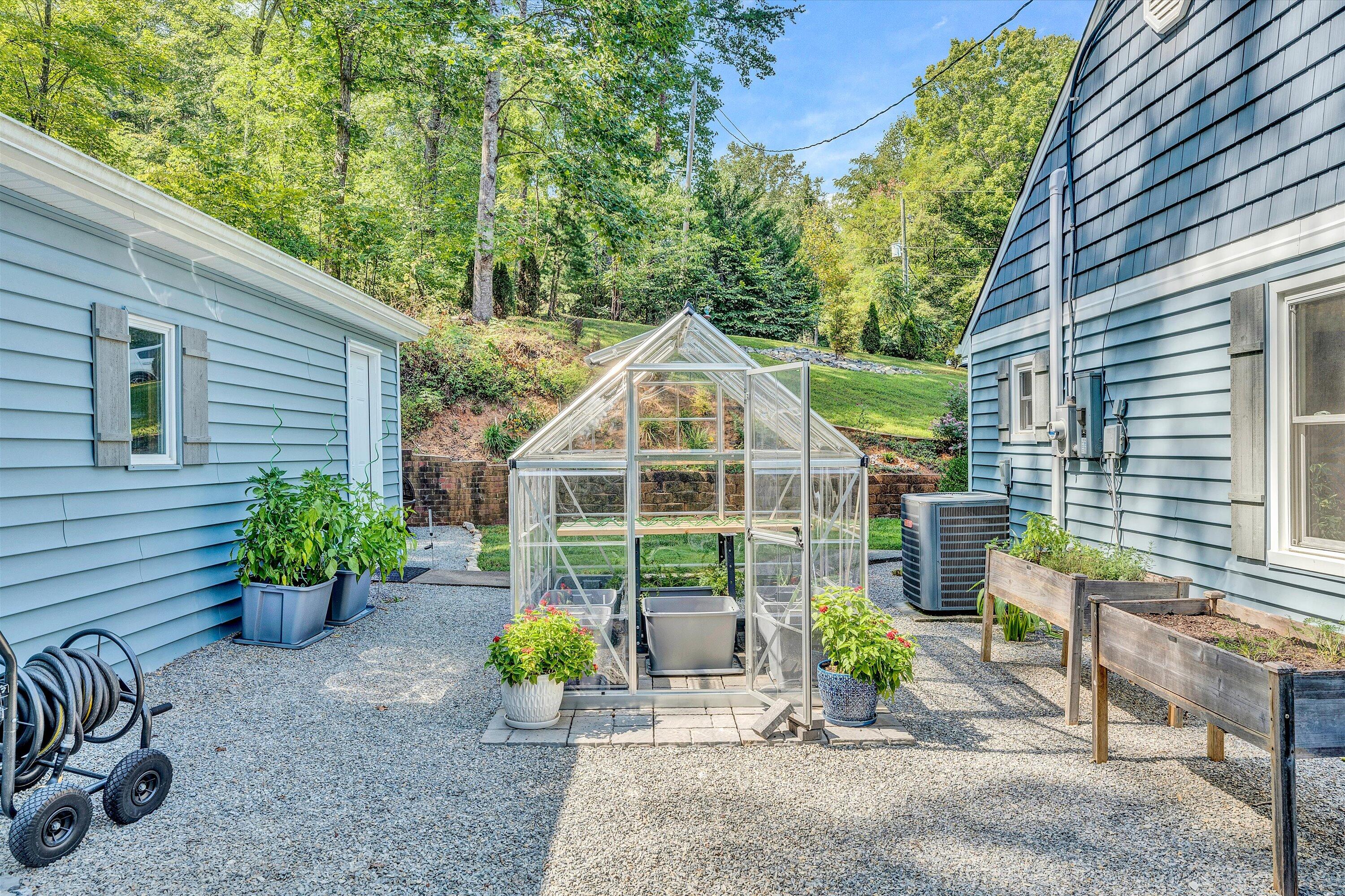 263 Whispering Pines Dr, Boones Mill, Virginia image 33