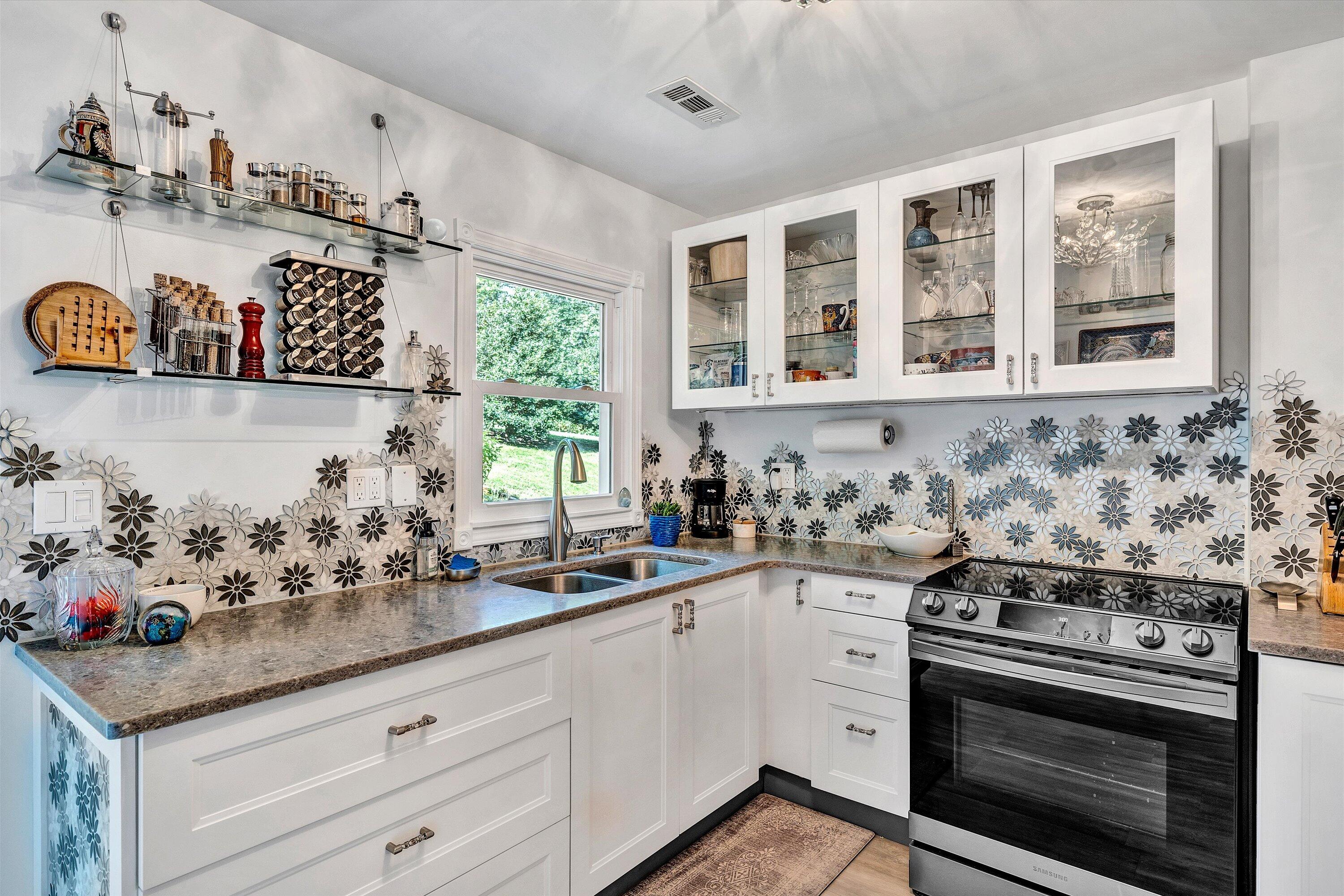 263 Whispering Pines Dr, Boones Mill, Virginia image 9