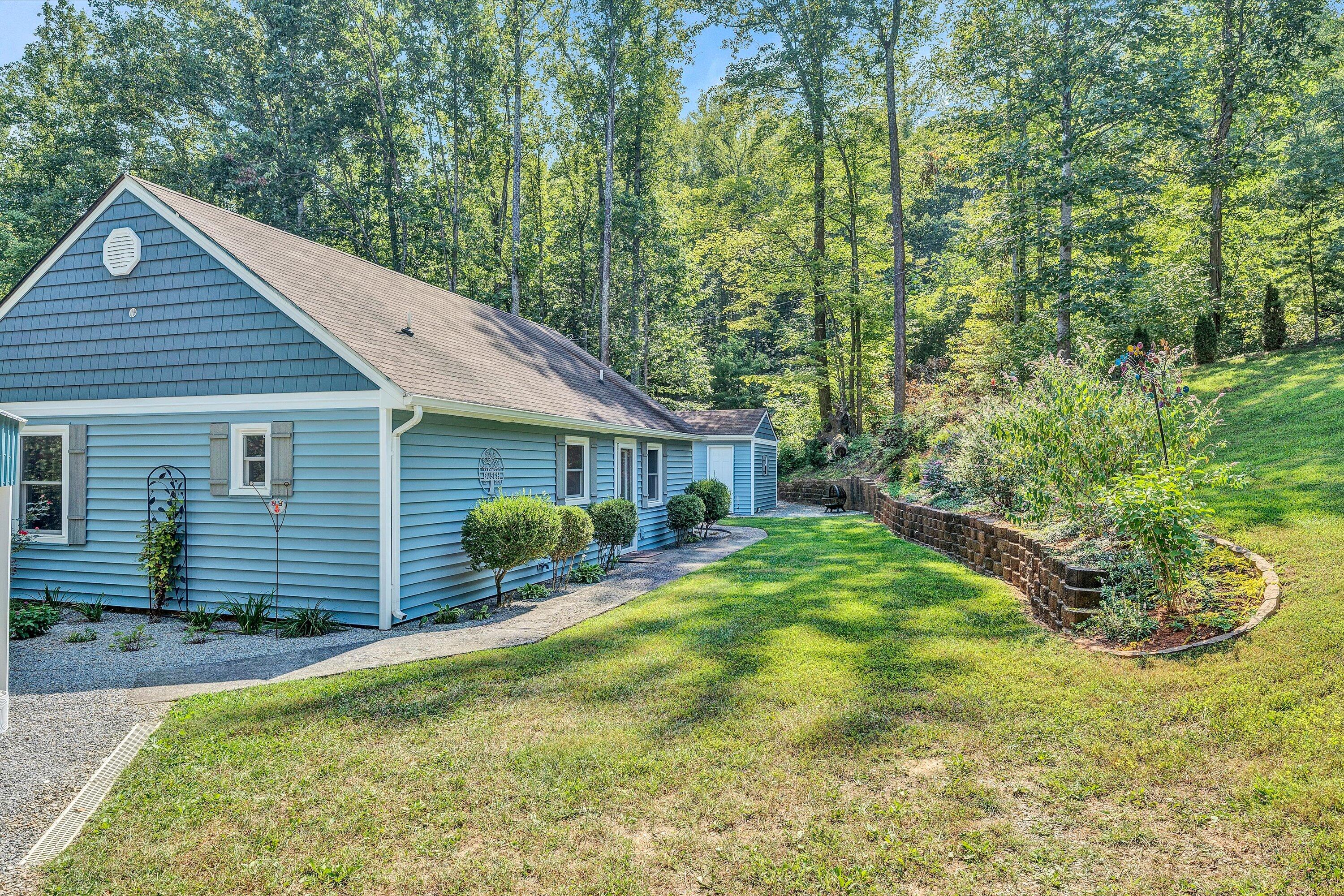 263 Whispering Pines Dr, Boones Mill, Virginia image 6