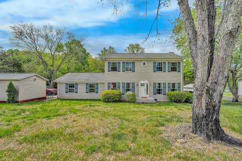 Homes For Sale - 10 Sunny Cove Dr<br/> Moneta, VA 24121