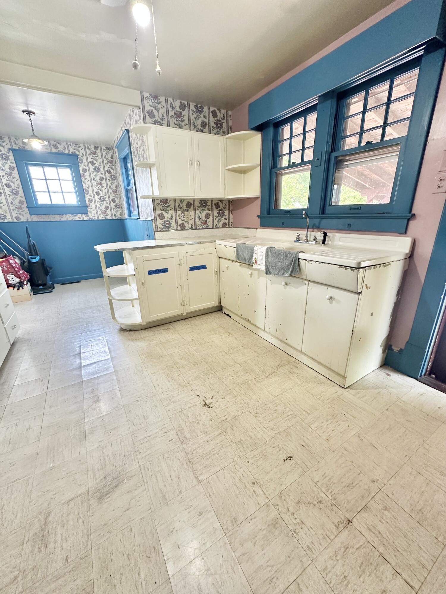 448 W Riverside St, Covington, Virginia image 27