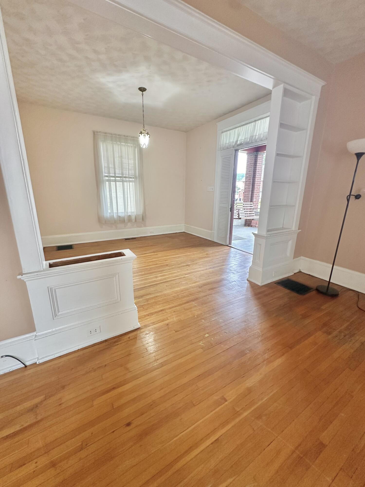 448 W Riverside St, Covington, Virginia image 16