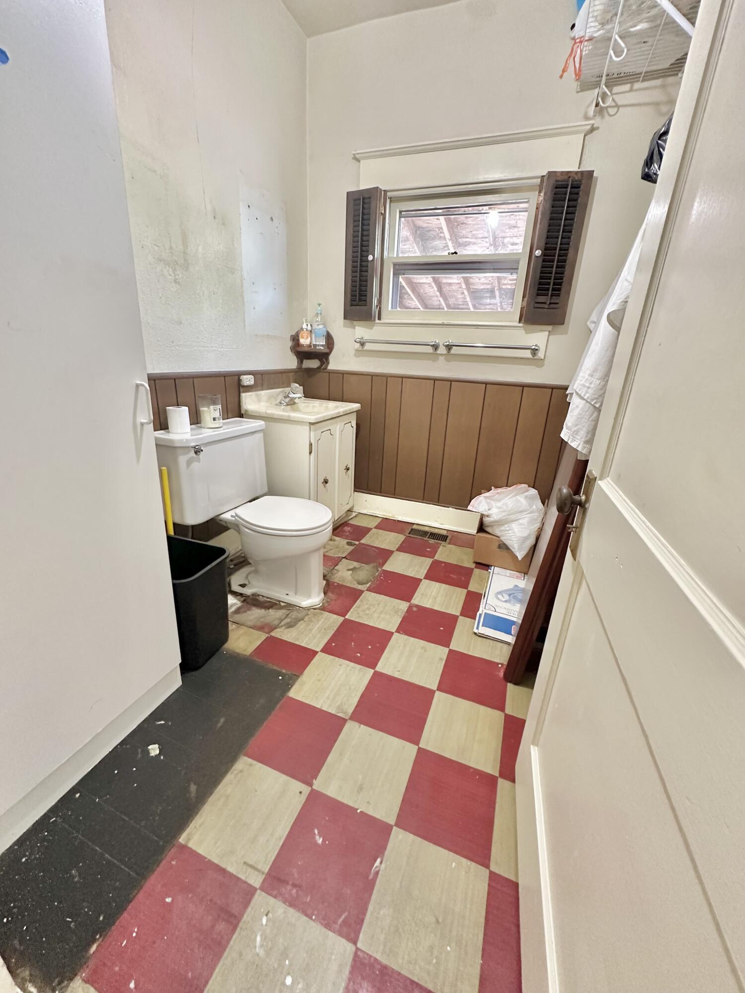 448 W Riverside St, Covington, Virginia image 36