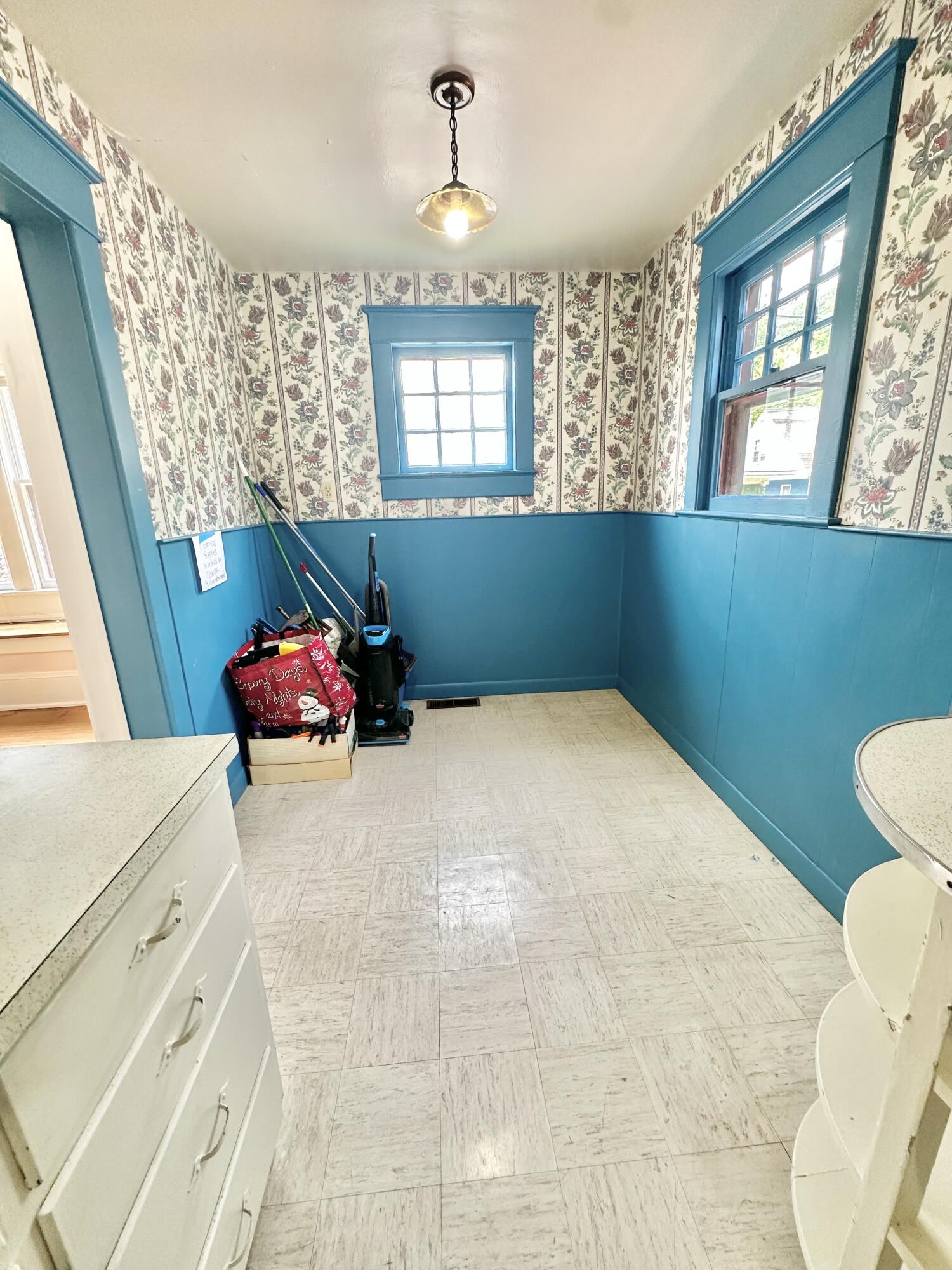 448 W Riverside St, Covington, Virginia image 30