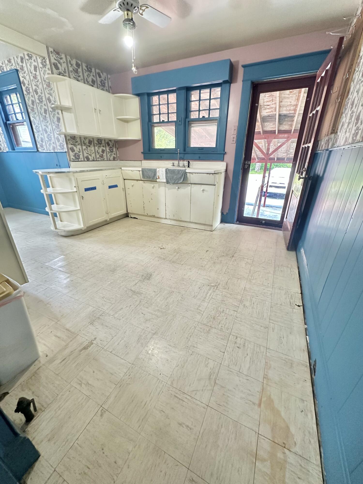448 W Riverside St, Covington, Virginia image 26