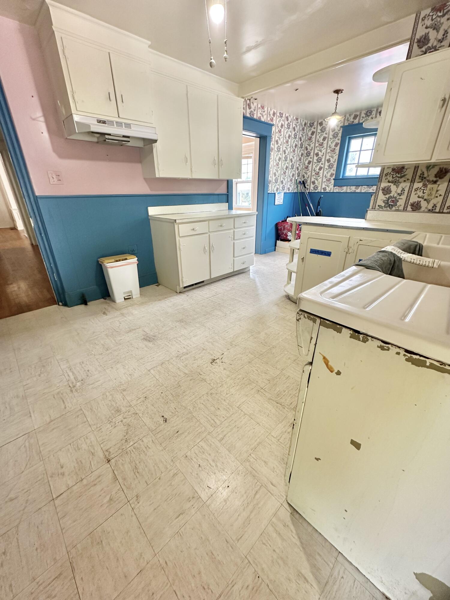448 W Riverside St, Covington, Virginia image 29