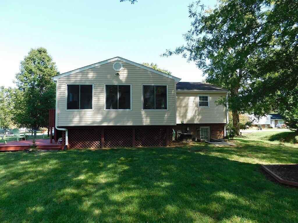 Roanoke, Virginia 24018, United States, 4 Bedrooms Bedrooms, ,2 BathroomsBathrooms,Residential,Active,221998