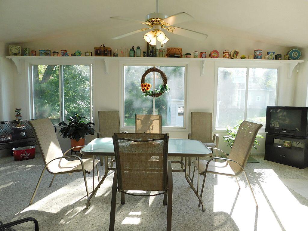 Roanoke, Virginia 24018, United States, 4 Bedrooms Bedrooms, ,2 BathroomsBathrooms,Residential,Active,221998