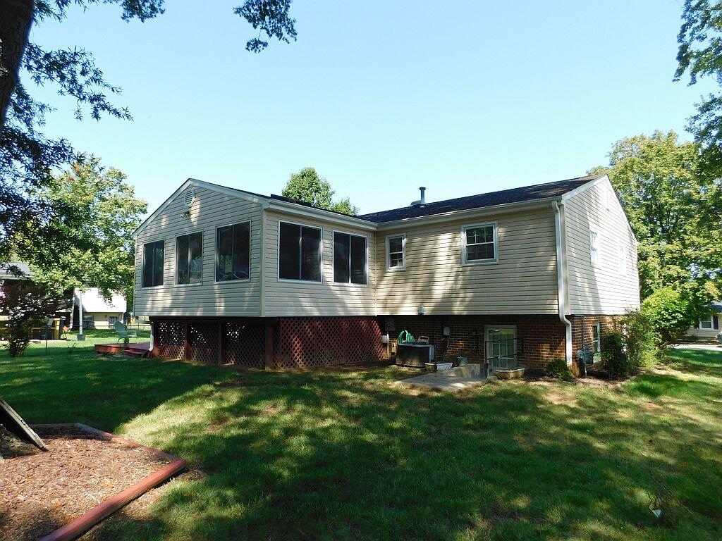 Roanoke, Virginia 24018, United States, 4 Bedrooms Bedrooms, ,2 BathroomsBathrooms,Residential,Active,221998