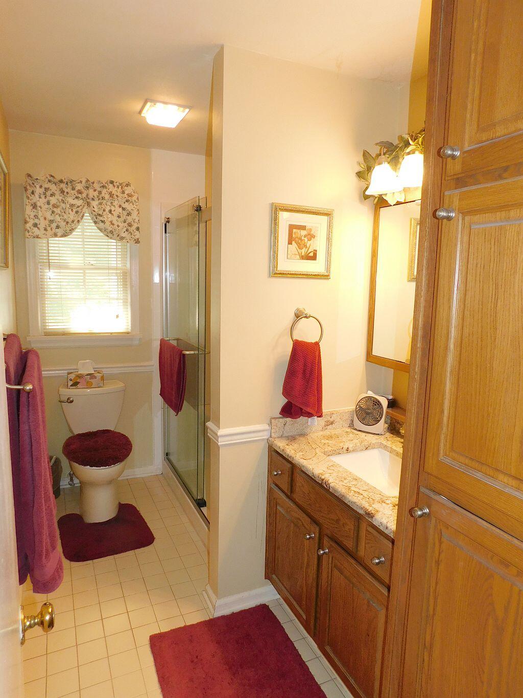 Roanoke, Virginia 24018, United States, 4 Bedrooms Bedrooms, ,2 BathroomsBathrooms,Residential,Active,221998