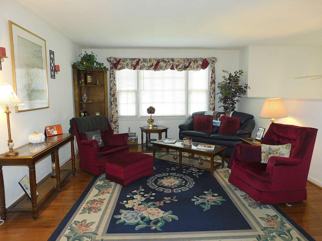 Roanoke, Virginia 24018, United States, 4 Bedrooms Bedrooms, ,2 BathroomsBathrooms,Residential,Active,221998